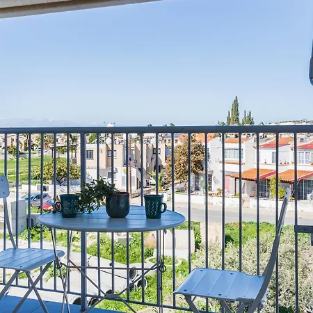 Tyris - 1 Bedroom & Balcony In Apartament