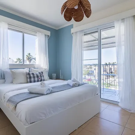 Tyris - 1 Bedroom & Balcony In *