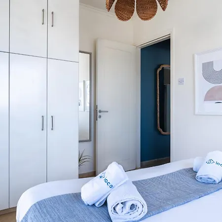 Tyris - 1 Bedroom & Balcony In Апартаменти