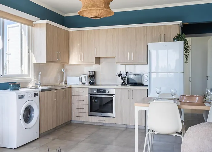 Tyris - 1 Bedroom & Balcony In * Ларнака