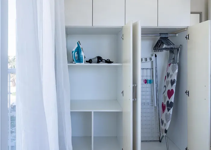 Tyris - 1 Bedroom & Balcony In Larnaka