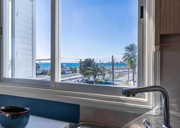 Apartment Tyris - 1 Bedroom & Balcony In Larnaca