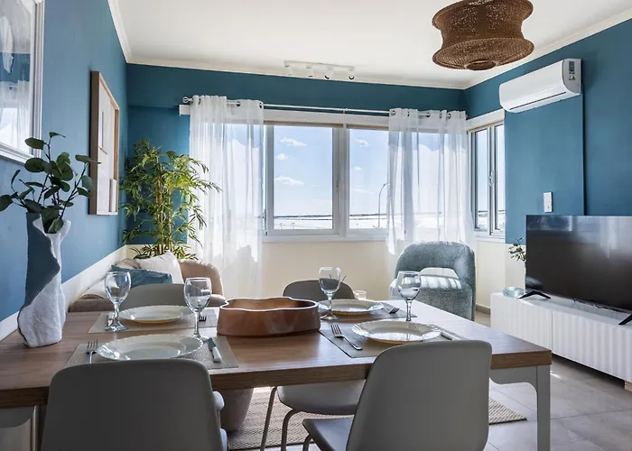 Tyris - 1 Bedroom & Balcony In